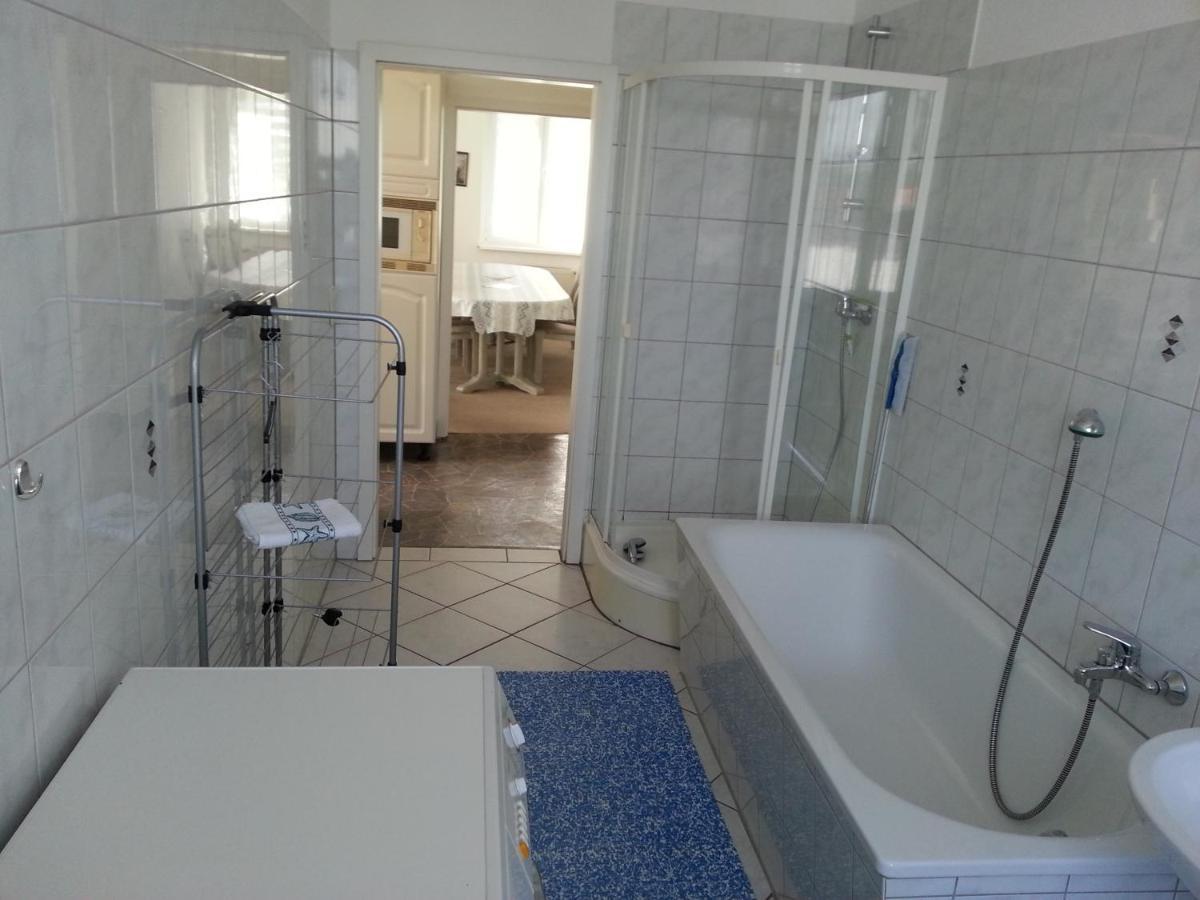 Grosse Wohnung Nossentiner Huette エクステリア 写真